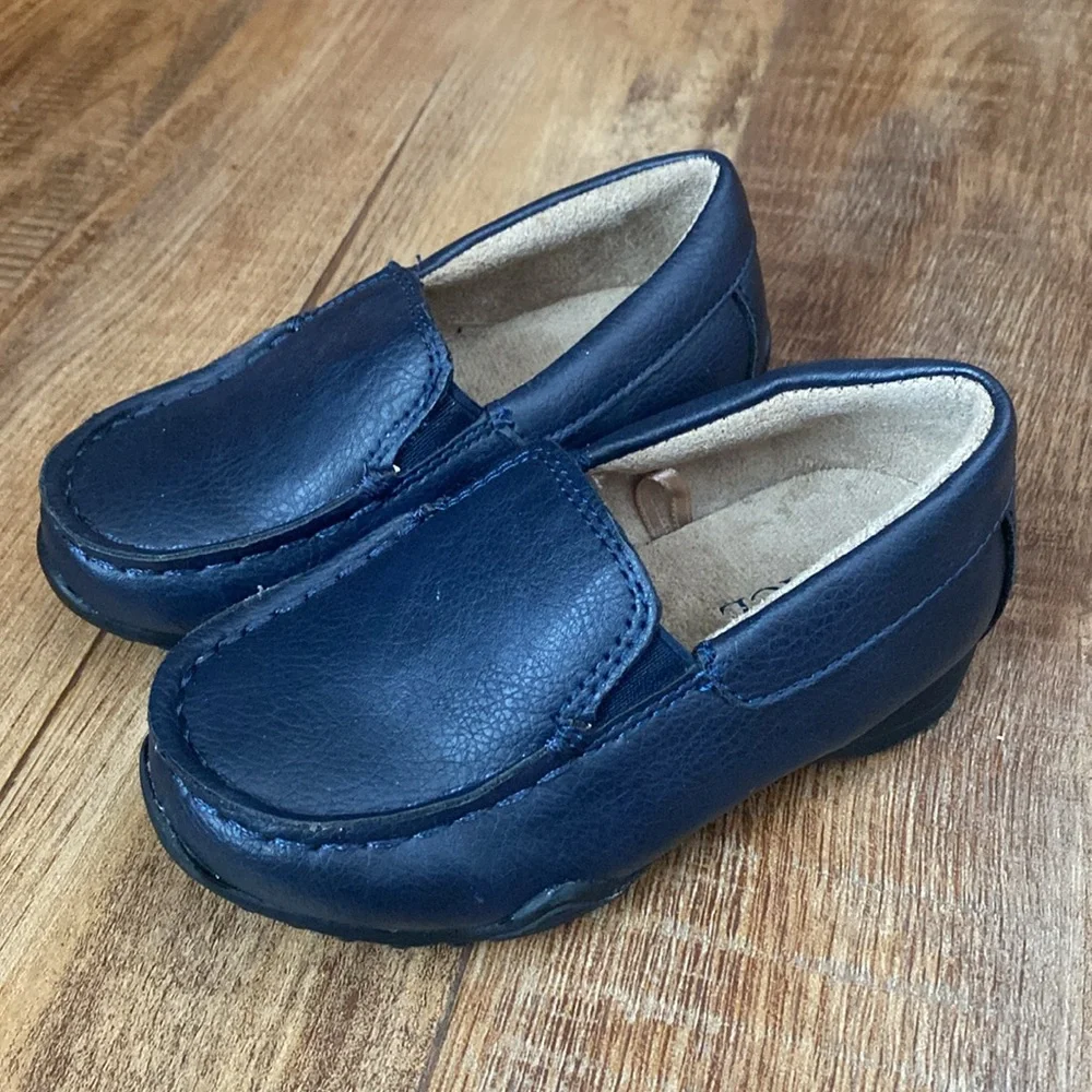 The Children’s place navy blue slip on loafers with non marking sole size 6